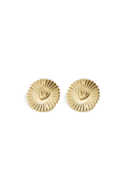 Pendientes llamativos con moneda brillante y corazón