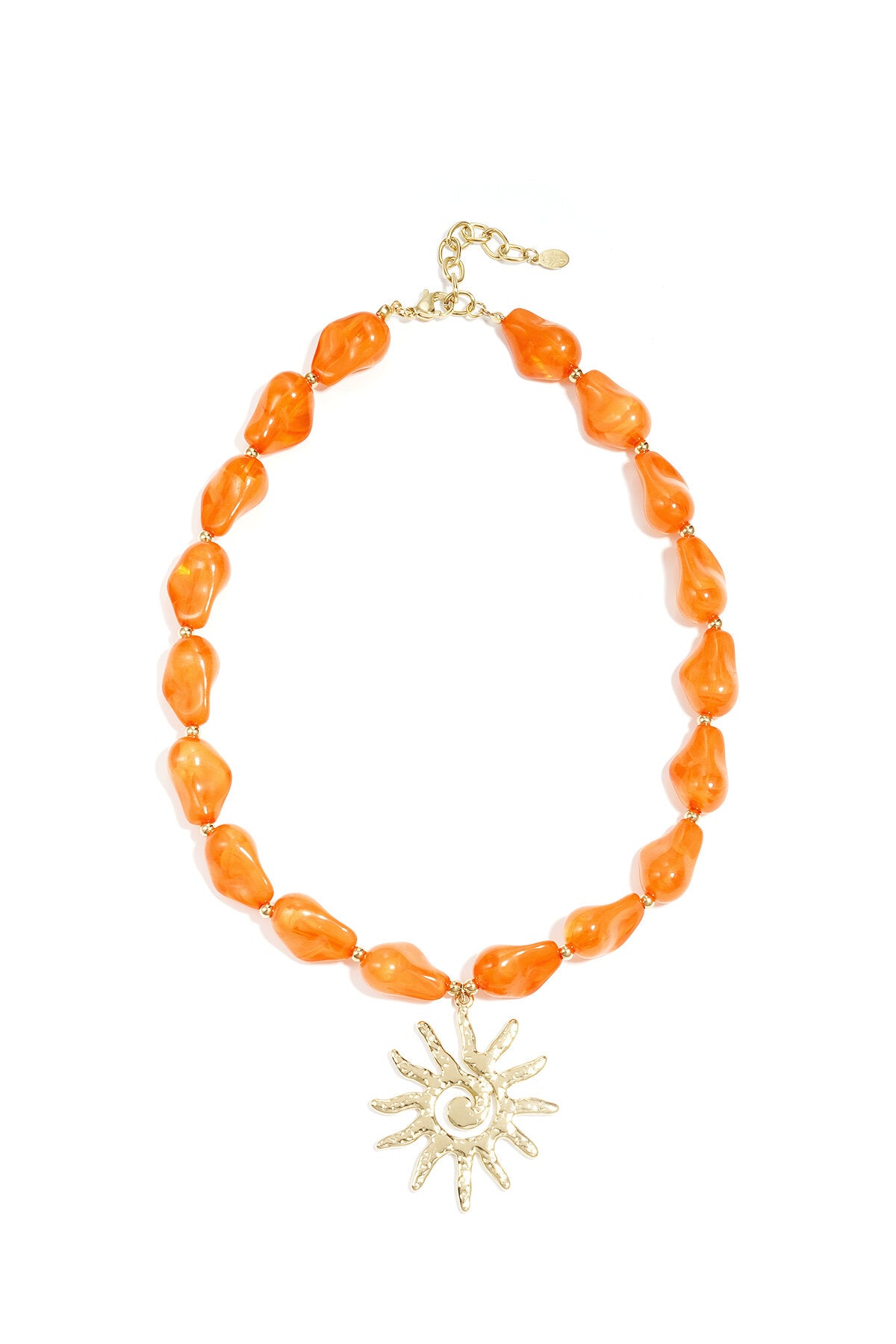 Collar de cuentas con dije de sol